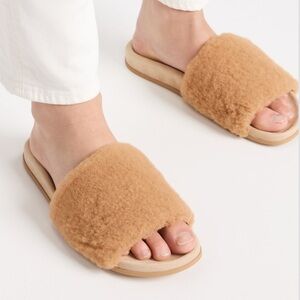 JENNI KAYNE Shearling Wool Slide Sandal Tan Beige Fuzzy FUR {$325} Sz 39 / 9